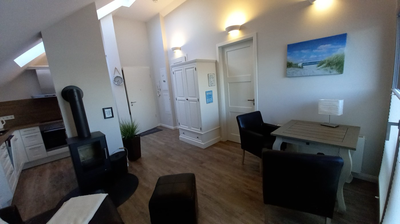Wohnzimmer mit Sofa